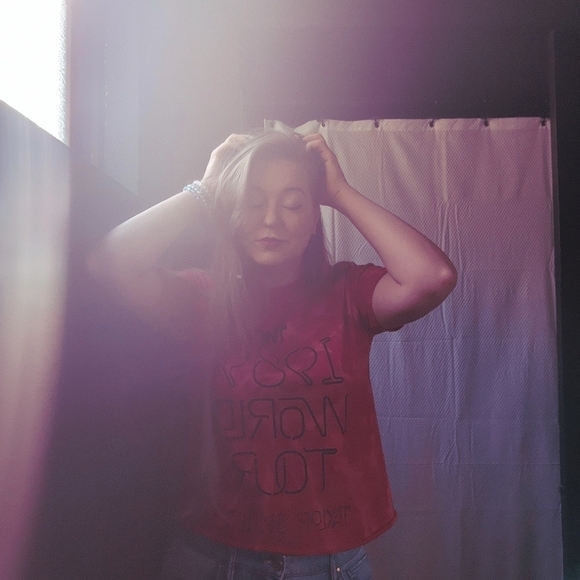 Taylor Swift 1989 World Tour Custom Crop Tee M - Picture 1 of 6